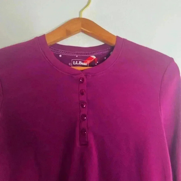 NWOT LL Bean Maroon Burgundy Button Up Long Sleeved Shirt Women's Size M - Picture 2 of 5